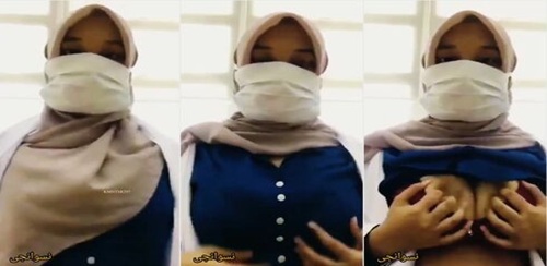 فيديو نودز طبيبة بتقلع و تلعب في بزازها