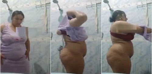 فيديو نودز مصري ميلف فلاحة بلدي تقلع ملط في الحمام