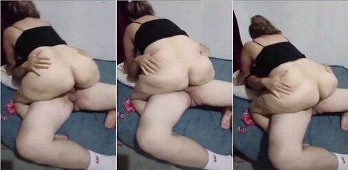 فيلم سكس مصري شرموطه كيرفي بتتناك من عشيقها بتقعد علي زبره وتتنطط عليه